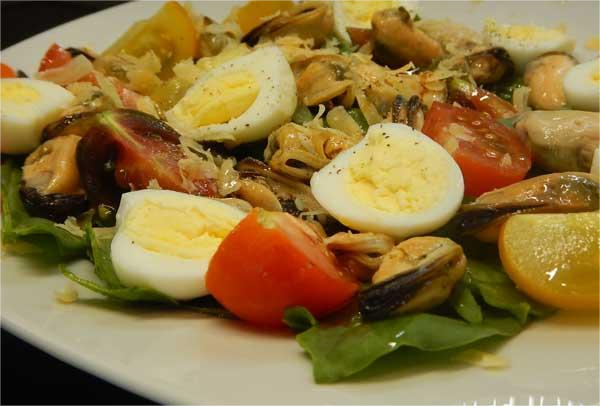 Салат с морепродуктами